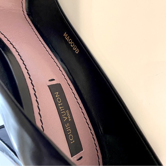 Louis Vuitton Lambskin Pumps - Picture 4 of 11